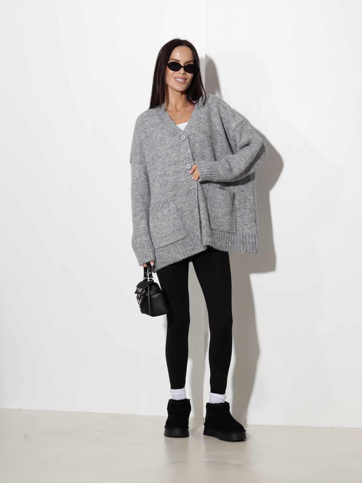 Pelēka, adīta jaka, pagarināta garuma - 21308