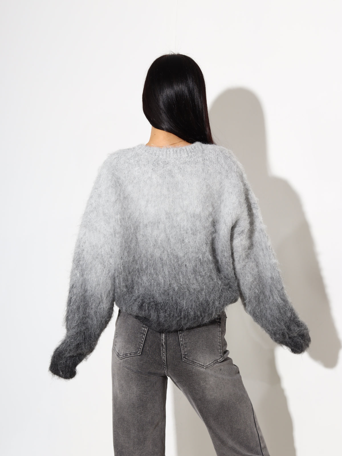 Pelēks džemperis ar krāsu pāreju - 17881