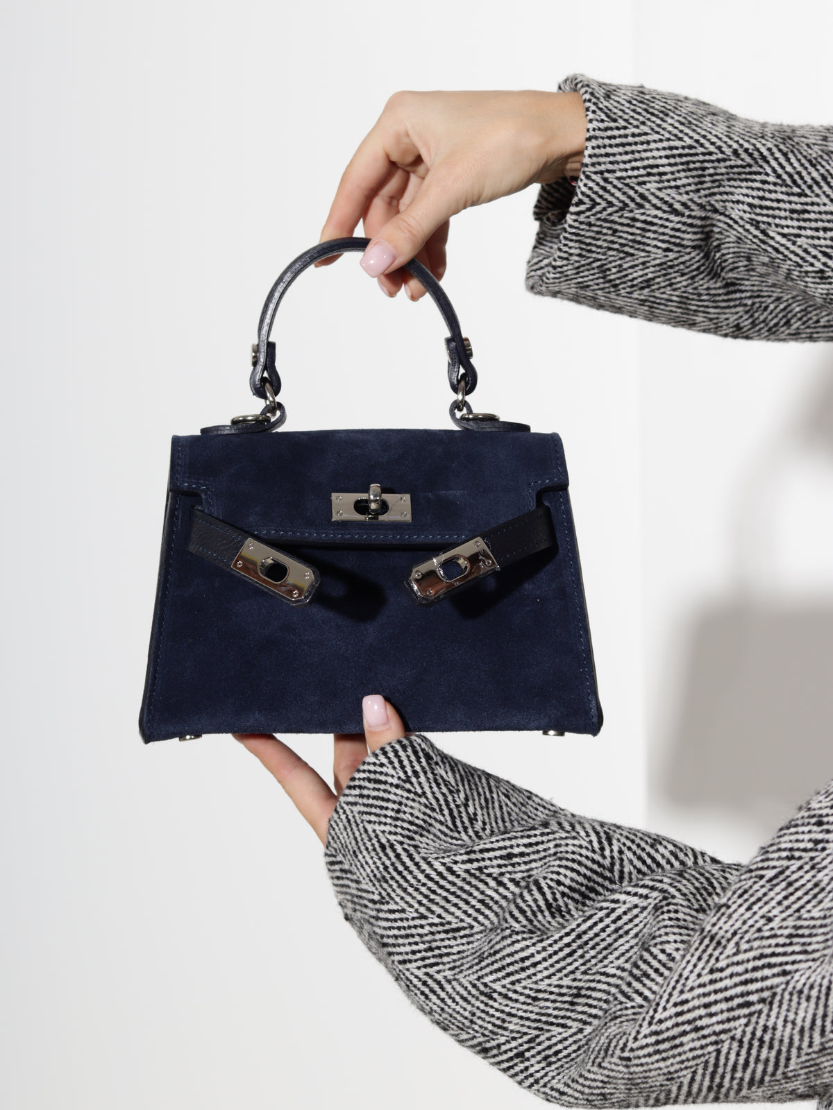 Tumši zila z/ā + d/ā soma ar sudraba aizdari "Mini klasika" - 20851