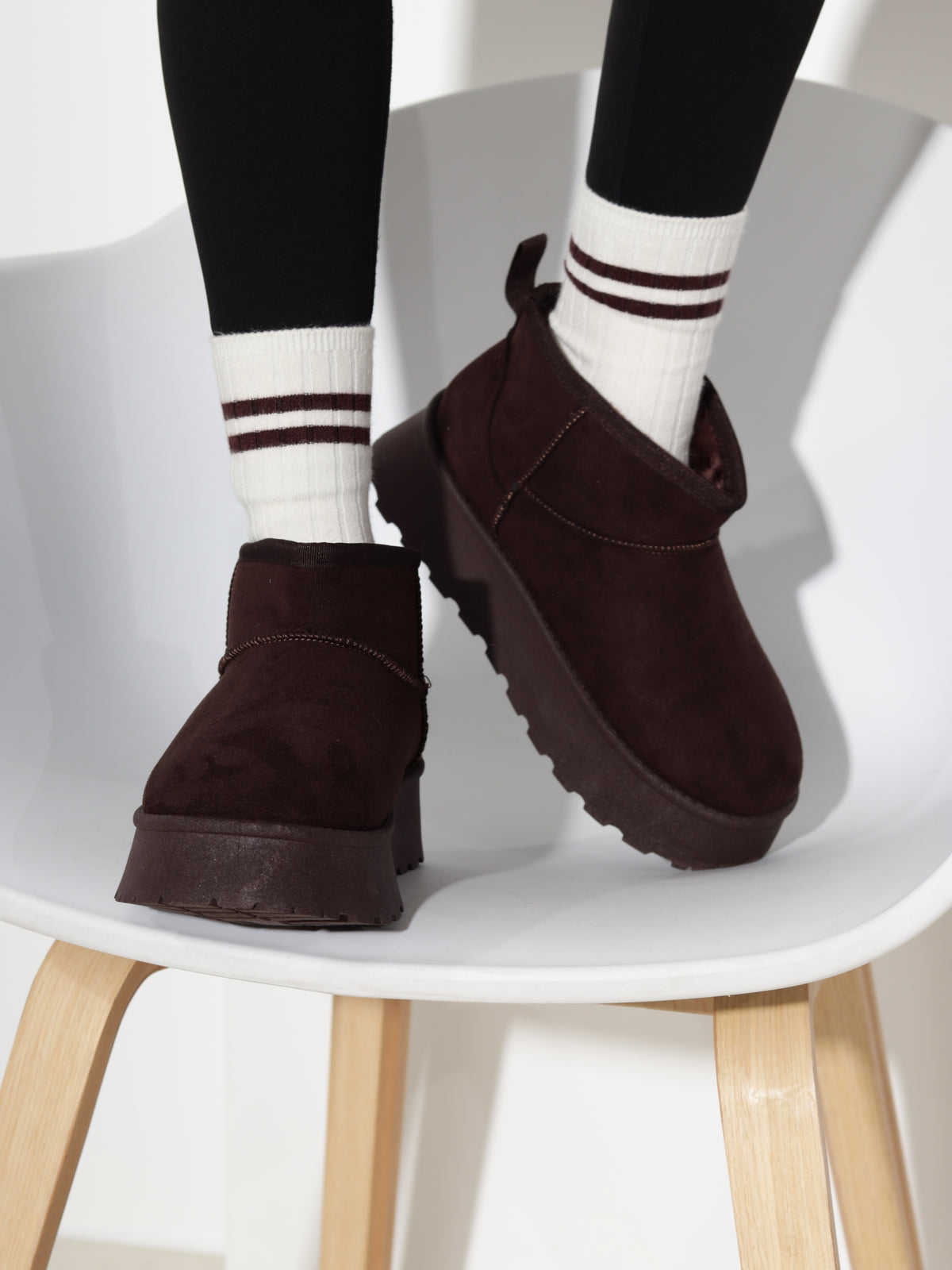 Šoko mākslīgās zamšādas zābaki, 'UGG' stilā - 21211