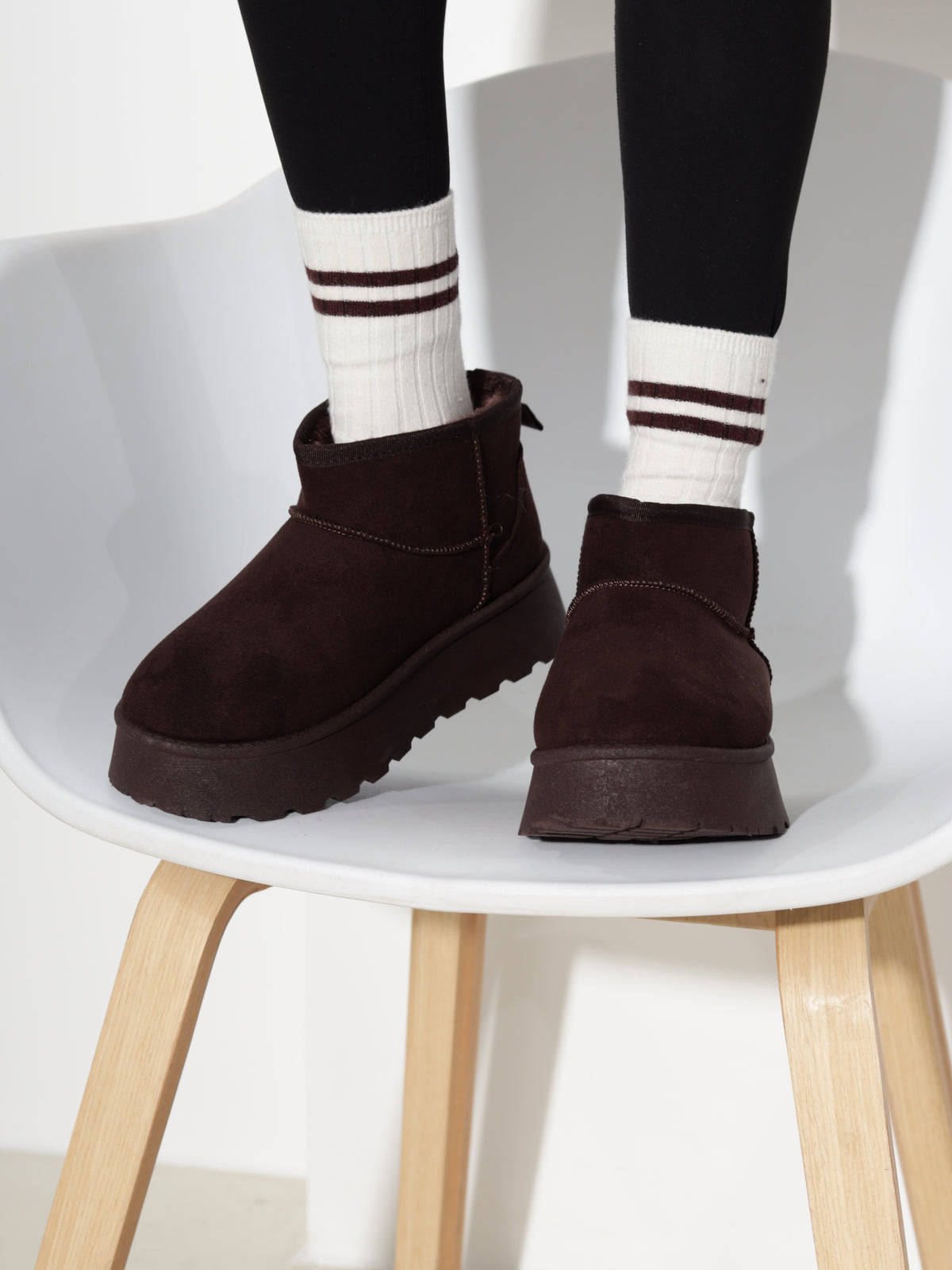 Šoko mākslīgās zamšādas zābaki, 'UGG' stilā - 21211